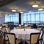 Tatra 4*
