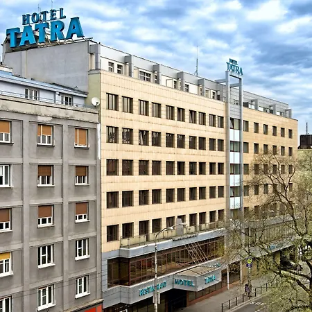 Tatra 4*
